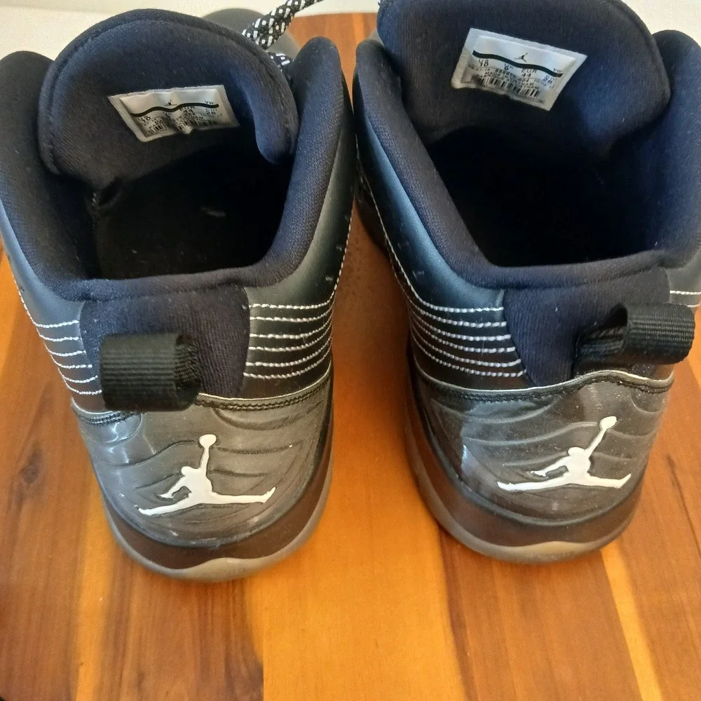 Nike Air Jordan Velocity Men 10 Black Basketball Shoes Sneakers 688975-004